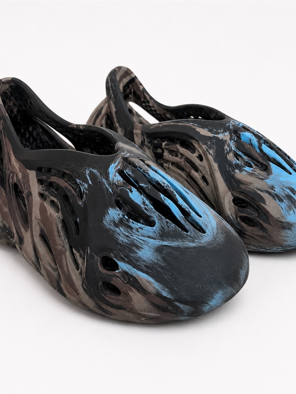 Yeezy Foam Runners in Black, Brown & Blue Paint-Splash